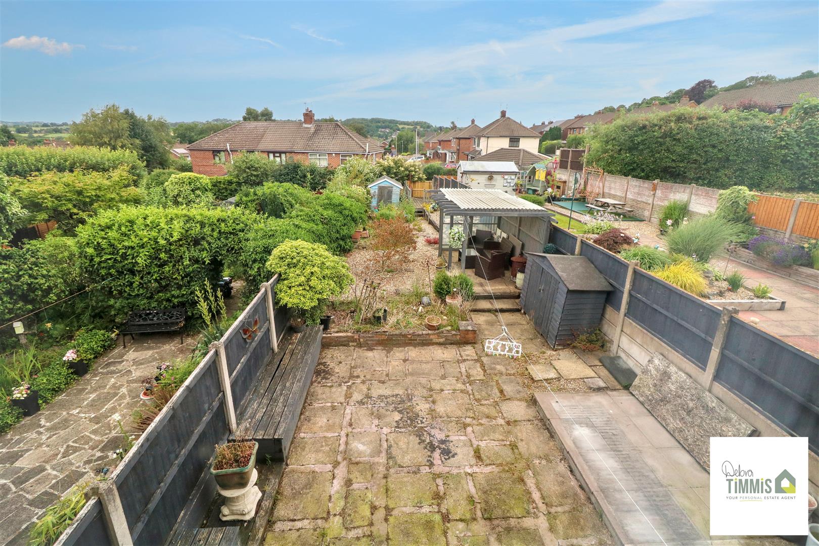 3 bed property in Hillside Road, Stoke-On-Trent